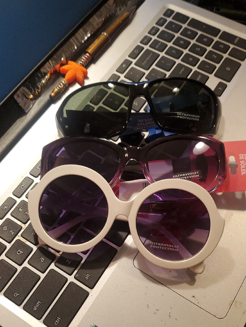 Stylish White Round Sunglasses with Purple Lenses - Women Accessories